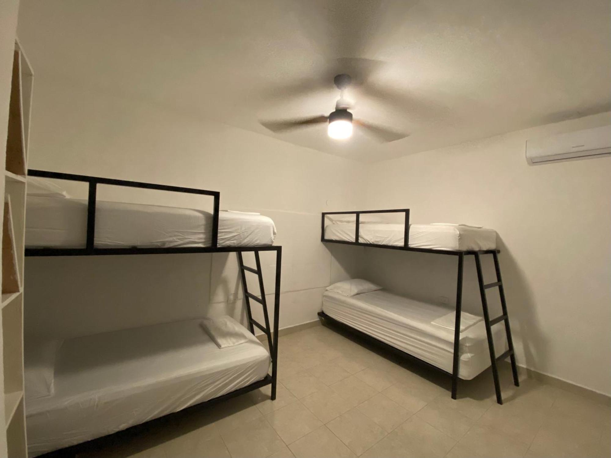 The Hostal Inn Playa del Carmen Esterno foto