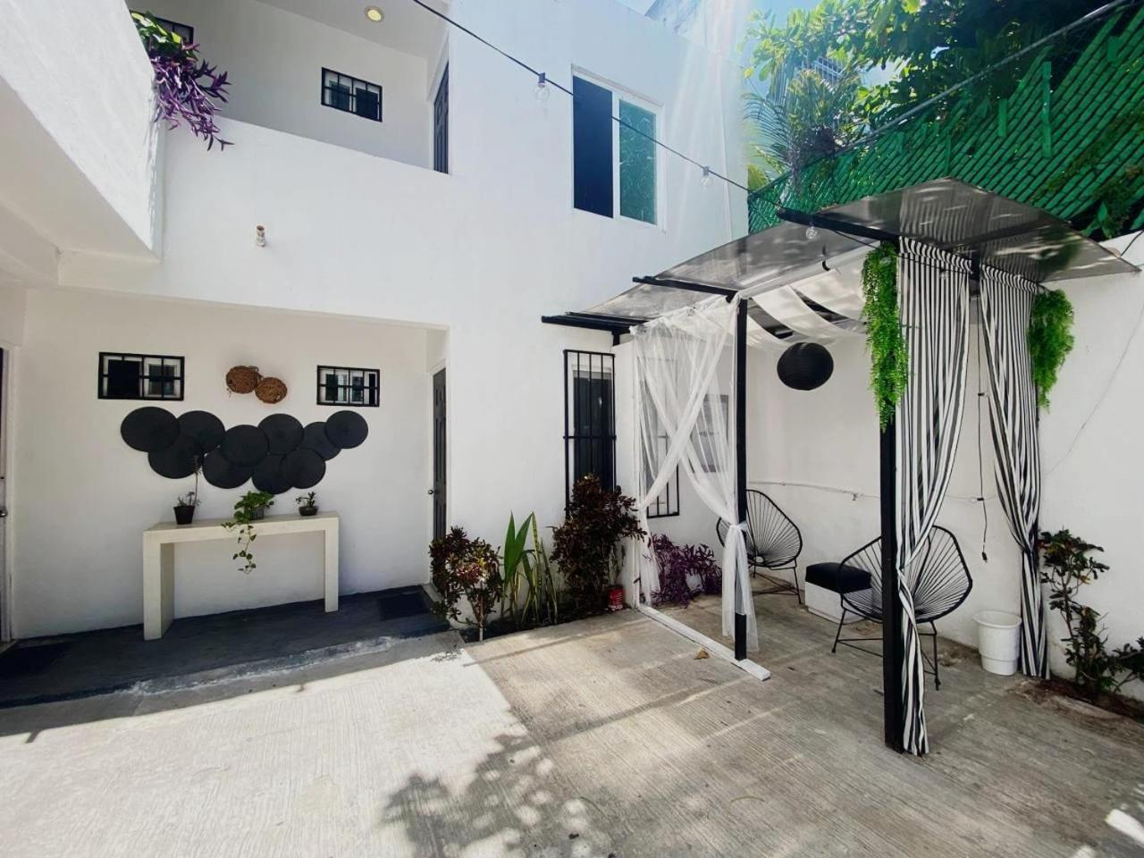 The Hostal Inn Playa del Carmen Esterno foto